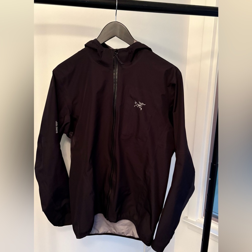 Arc'teryx Black Raincoat for Men
